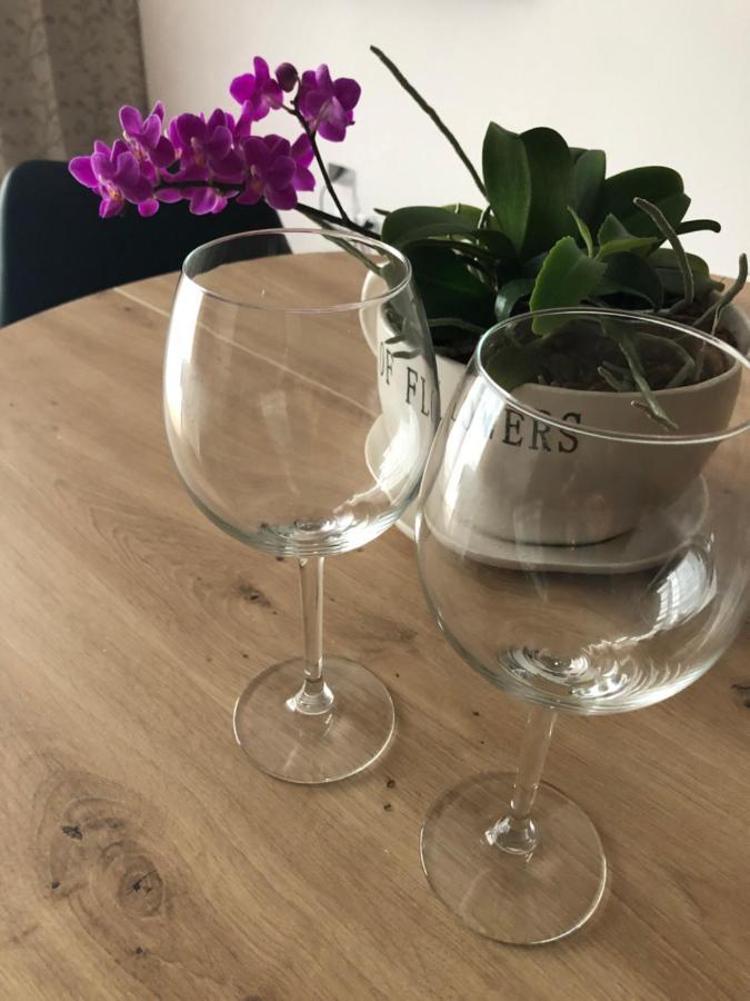 Apartament Chopina Łomianki Buitenkant foto
