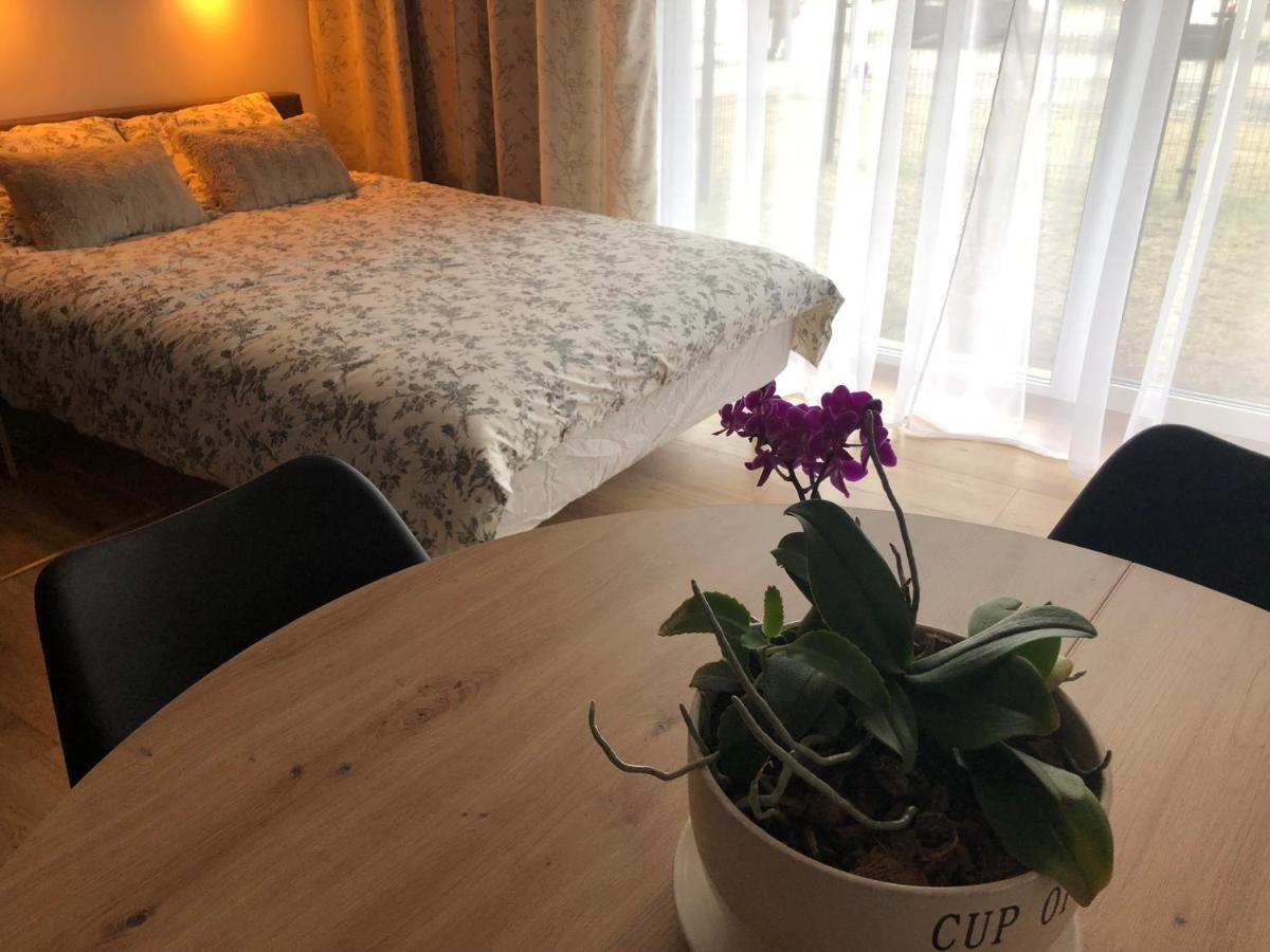 Apartament Chopina Łomianki Buitenkant foto