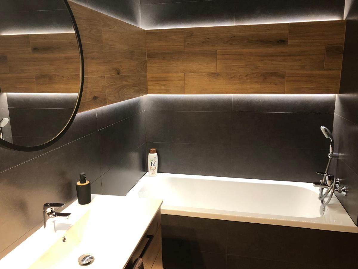 Apartament Chopina Łomianki Buitenkant foto